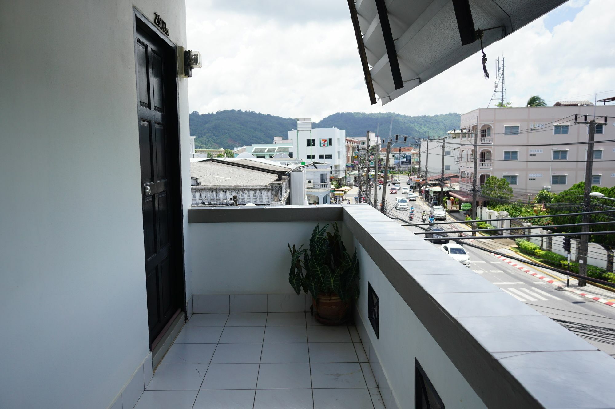 The Auto Place Phuket Eksteriør billede